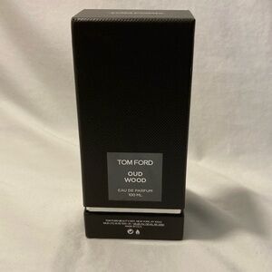 Tom Ford Oud Wood Eau de Parfum 100ml in Black Packaging